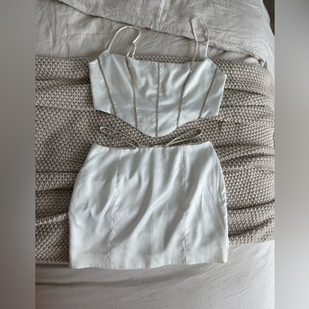 Super Down White Going Out 2 Piece Set - Small
